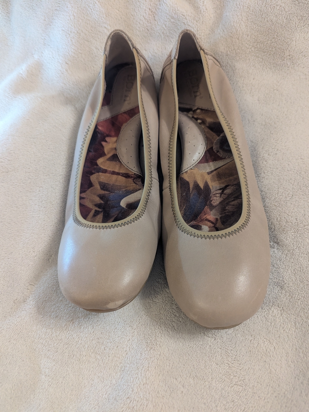 Born  Leather Julianne Round-Toe Flats Size 9.5M Tan/Beige